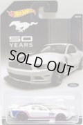 2014 WALMART EXCLUSIVE - MUSTANG 50 YEARS 【'13 FORD MUSTANG】 WHITE/O5