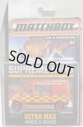 2015 MATCHBOX "SUPREME HERO" 【RENAULT MASTER AMBULANCE】 RED