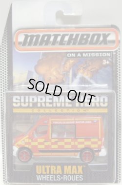 画像1: 2015 MATCHBOX "SUPREME HERO" 【RENAULT MASTER AMBULANCE】 RED