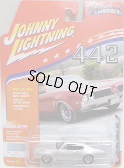 画像1: 2016 JOHNNY LIGHTNING - MUSCLE CARS USA S2 【1969 OLDS CUTLASS 4-4-2】 SILVER/RR (1836個限定）