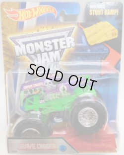 画像1: 2016 MONSTER JAM includes STUNT RAMP! 【GRAVE DIGGER】 PURPLE (2016 NEW LOOK!)