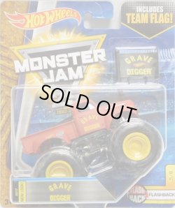 画像1: 2017 MONSTER JAM includes TEAM FLAG! 【GRAVE DIGGER】 FLAT RED (FLASH BACK)(2017 NEW LOOK!)