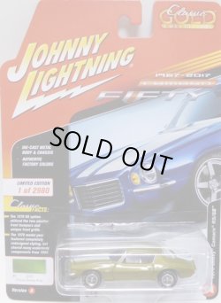 画像1: 2017 JOHNNY LIGHTNING - CLASSIC GOLD COLLECTION R4A 【1970 CHEVY CAMARO RS/SS】 OLIVE/RR