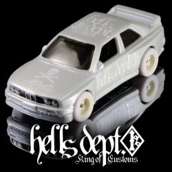 画像1: HELLS DEPT 2020 - DOUBLE LOSER[S] 【"ホワイト・シリーズ" BMW M3 (カスタム完成品）】WHITE/RR （送料サービス適用外）