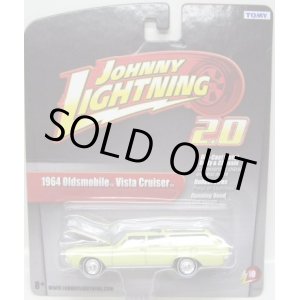 画像: JOHNNY LIGHTNING 2.0  R10 【1964 OLDSMOBILE VISTA CRUISER】 LT.YELLOW/RR