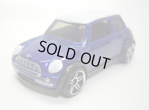 画像1: 2013 WALMART EXCLUSIVE MYSTERY SERIES 2 【2001 MINI COOPER】　BLUE/PR5