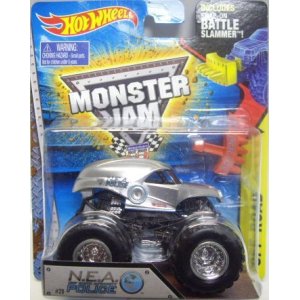 画像: 2015 MONSTER JAM includes SNAP-ON BATTLE SLAMMER! 【N.E.A. POLICE】 SILVER