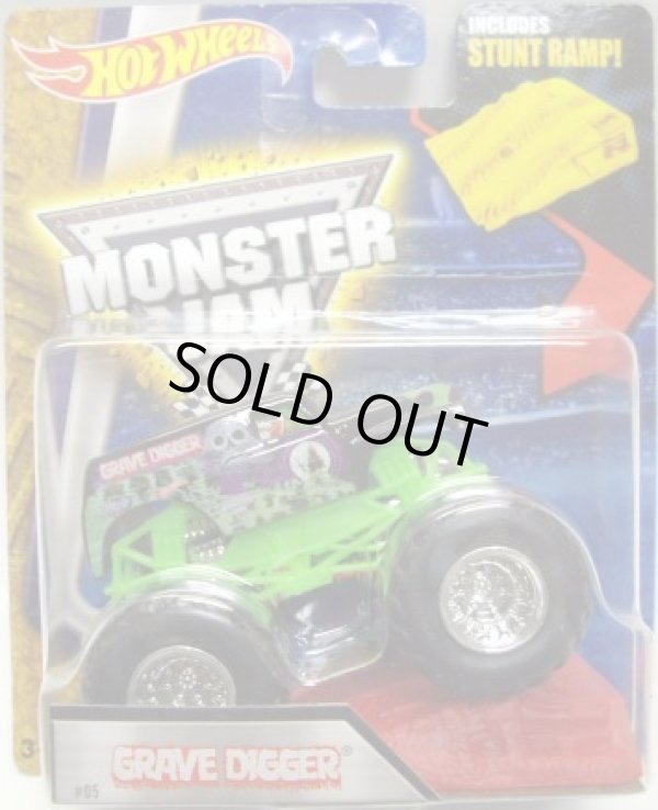 画像1: 2016 MONSTER JAM includes STUNT RAMP! 【GRAVE DIGGER】 BLACK (4 TIME CHAMPION TAMPO)