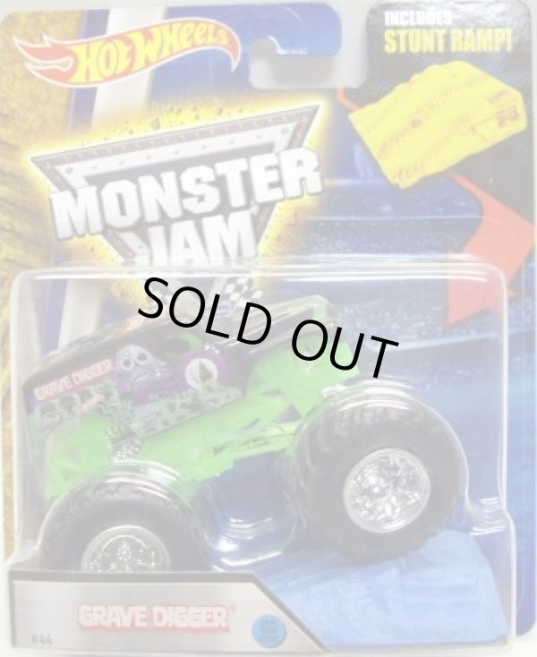 画像1: 2016 MONSTER JAM includes STUNT RAMP! 【GRAVE DIGGER】 BLACK (2016 NEW LOOK!)