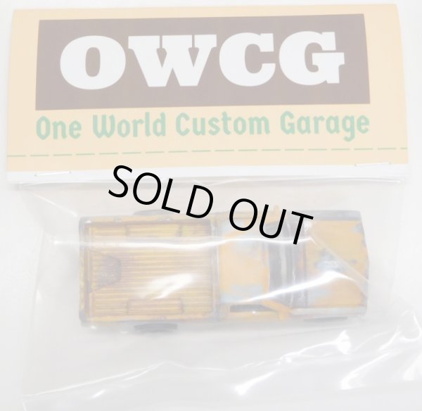 画像1: ONE WORLD CUSTOM GARAGE 【DATSUN 620 (カスタム完成品）】 DK.YELLOW/RR （送料サービス適用外） 