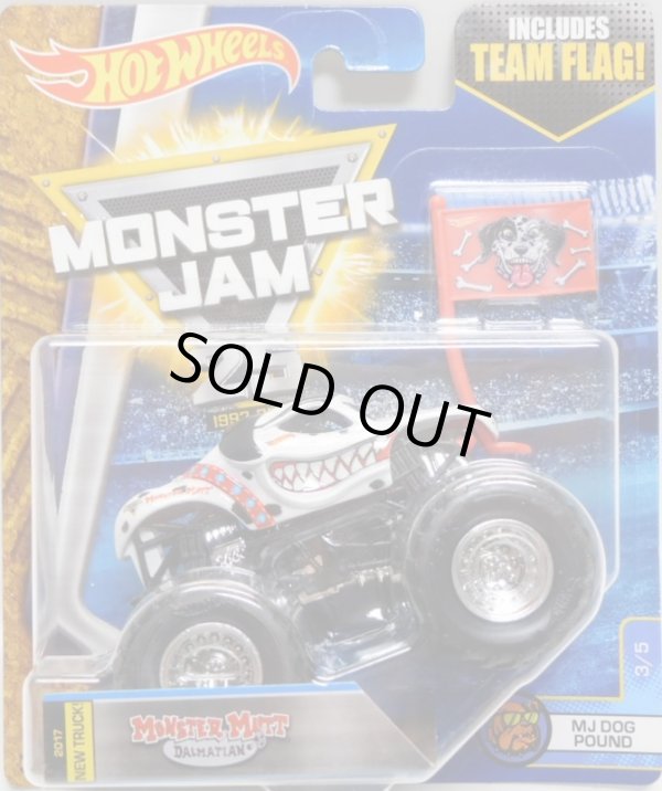 画像1: 2017 MONSTER JAM includes TEAM FLAG! 【MONSTER MUTT DALMATIAN】 WHITE (MJ DOG POUND)(2017 NEW TRUCK!)