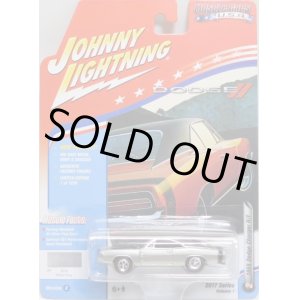 画像: 2017 JOHNNY LIGHTNING - MUSCLE CARS USA R1C 【1969 DODGE CHARGER R/T】 SILVER-BLACK/RR (1256個限定)