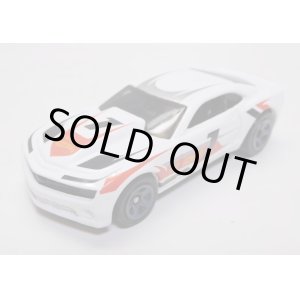 画像: 2018 WALMART EXCLUSIVE MYSTERY 【'13 COPO CAMARO】 WHITE/5SP (予約不可）