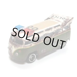 画像: ONE WORLD CUSTOM GARAGE 【VOLKSWAGEN T1 DRAG BUS (カスタム完成品）】 サビ-WHITE-OLIVE/RR （送料サービス適用外） 