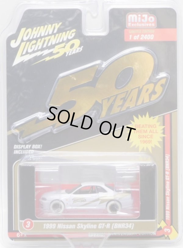 画像1: 2019 JOHNNY LIGHTNING "MIJO EXCLUSIVE" 【"BLACK AND GOLD" 1999 NISSAN SKYLINE GT-R (BNR34)】WHITE/RR(WHITE LIGHTNING) (予約不可）