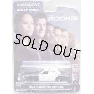 画像: 2021 GREENLIGHT HOLLYWOOD SERIES 30 【2008 FORD CROWN VICTORIA】 BLACK-WHITE/RR (THE ROOKIE) 