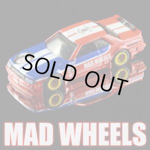 画像: MAD WHEELS (マッドホイール） 【'82 NISSAN SKYLINE R30 (カスタム完成品)】RED-BLUE/RR（送料サービス適用外） 