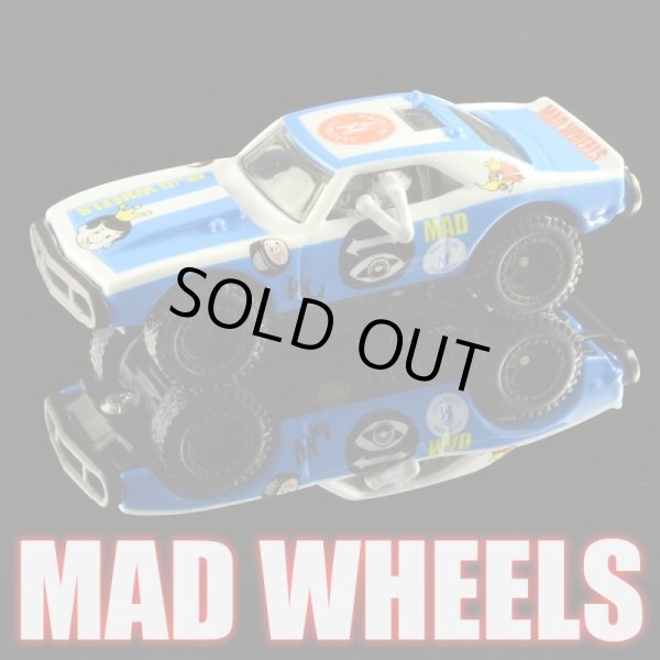 画像1: MAD WHEELS (マッドホイール） 【"CAMARO Off-Roader" '67 CAMARO OFF-ROAD with SKULL DRIVER (カスタム完成品)】WHITE-LT.BLUE/RR（送料サービス適用外） 