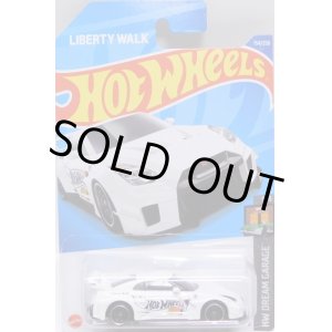 画像: 【"LIBERTY WALK" LB-SILHOUETTE WORKS GT NISSAN 35GT-RR VER.2】WHITE/DD8