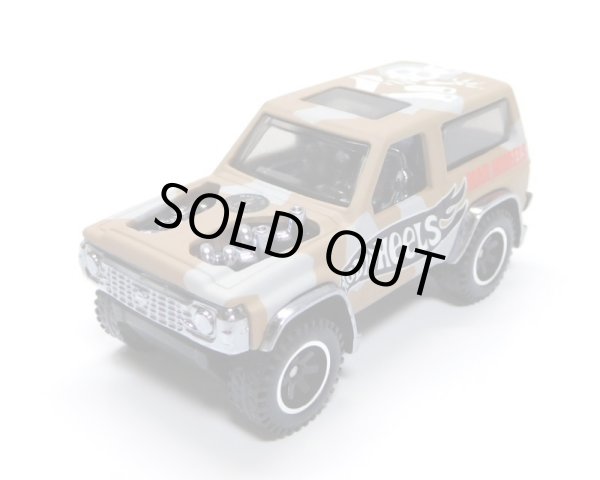 画像1: MAD WHEELS (マッドホイール） 【NISSAN PATROL CUSTOM (カスタム完成品）】TAN-GRAY CAMO/RR（送料サービス適用外） 