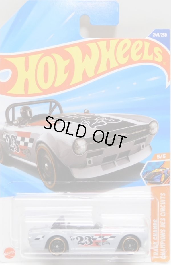 画像1: 2025 TREASURE HUNTS 【TRIUMPH TR6】LT.GRAY (予約不可）