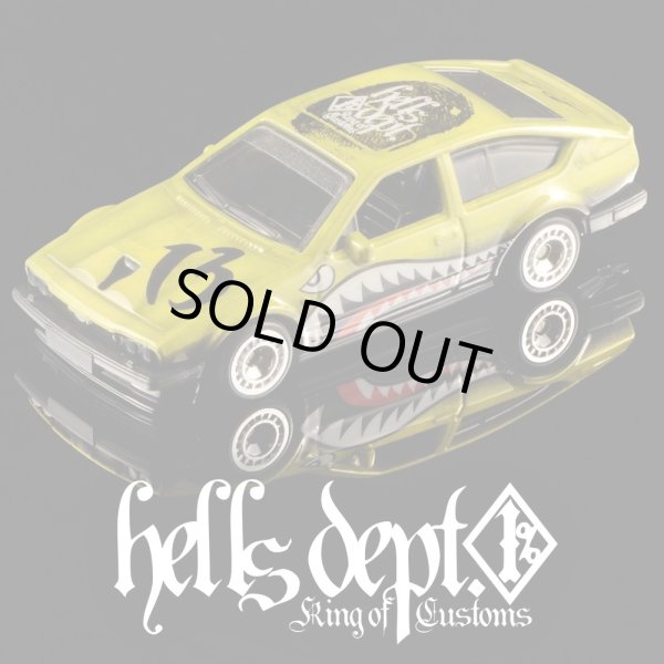 画像1: HELLS DEPT 2025 - DOUBLE LOSER[S] 【SHARKMOUTH ALFAROMEO GTV (カスタム完成品）】LIME/RR （送料サービス適用外）