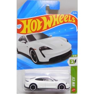 画像: 【PORSCHE TAYCAN TURBO S】WHITE