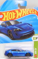 画像: 【PORSCHE TAYCAN TURBO S】BLUE