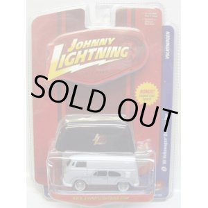 画像: LIMITED EDITION -VOLKSWAGEN R8 【'65 VOLKSWAGEN DELIVERY VAN】　SILVER/RR (with CAR COVER)