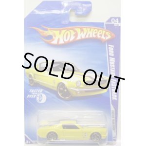 画像: 【FORD MUSTANG FASTBACK】　YELLOW/O5 (WALMART EXCLUSIVE COLOR)