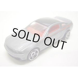 画像: LOOSE - 2009 RLC MUSTANG MANIA 10 CAR SET 【2010 FORD MUSTANG GT】　MET.GRAY/PR5