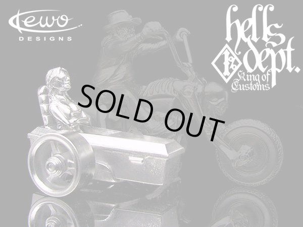 画像1: HELLS DEPT 2010 【"Kewo Design" Coffin SideCar & Pussy Girl】  WHITE METAL MADE　（送料サービス適用外）