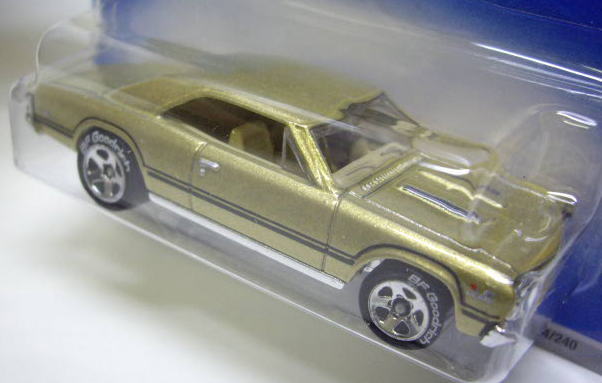 画像: 【'67 CHEVELLE SS 396】　GOLD/BF 5SP (WALMART EXCLUSIVE WHEELS)