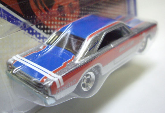 画像: 2011 VINTAGE RACING 【DICK LANDY'S '68 HEMI DART】　SILVER-BLUE-RED/RR