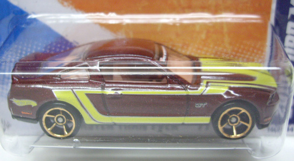 画像: 【2010 FORD MUSTANG GT】　MAROON/FTE (WALMART EXCLUSIVE WINDSHIELD HW TAMPO)