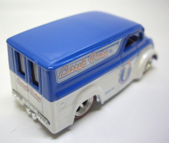 画像: LOOSE - TOYS"R"US EXCLUSIVE LARRY'S GARAGE 21CAR SET 【DAIRY DELIVERY】　WHITE-BLUE/RL 　