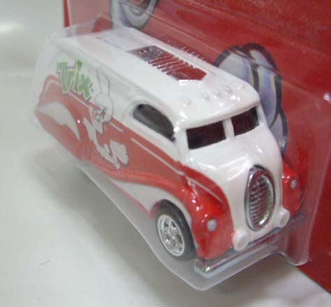 画像: 2011 NOSTALGIC BRANDS - GENERAL MILLS 【DECO DELIVERY 】　WHITE-RED/RR (TRIX)