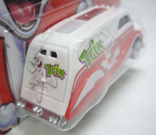 画像: 2011 NOSTALGIC BRANDS - GENERAL MILLS 【DECO DELIVERY 】　WHITE-RED/RR (TRIX)