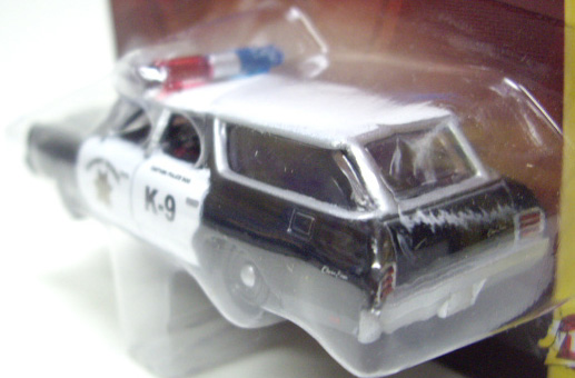 画像: FOREVER 64 R18 【1973 CHEVY CAPRICE WAGON】 BLACK-WHITE/RR