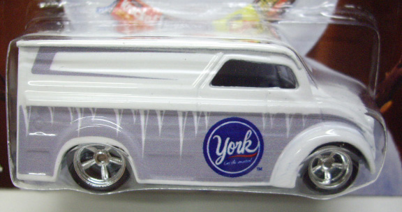 画像: 2011 NOSTALGIC BRANDS - HERSHEY'S 【DAIRY DELIVERY】　WHITE/RR (YORK)