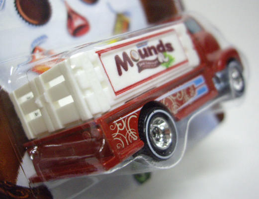 画像: 2011 NOSTALGIC BRANDS - HERSHEY'S 【'51 GMC C.O.E.】　RED/RR (MOUNDS)