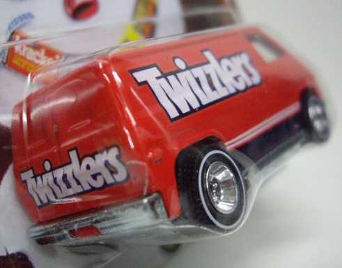 画像: 2011 NOSTALGIC BRANDS - HERSHEY'S 【'70s VAN (SUPER VAN)】　RED/RR (TWIZZLERS)