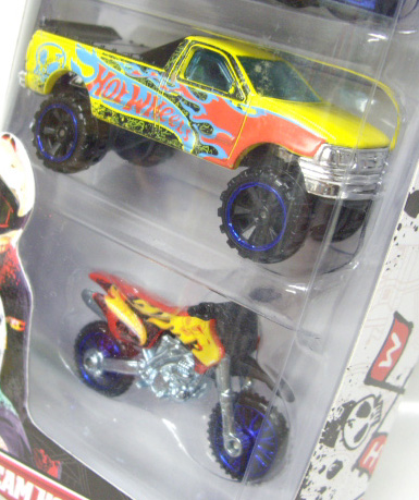 画像: 2011 TARGET EXCLUSIVE TEAM HOT WHEELS 5PACK 【GP-2009 / Ford Focus / 24/Seven / Ford F-150 / Wastelander】