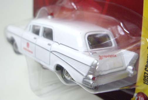 画像: FOREVER 64 R19 【1957 CHEVY AMBULANCE】 WHITE/RR