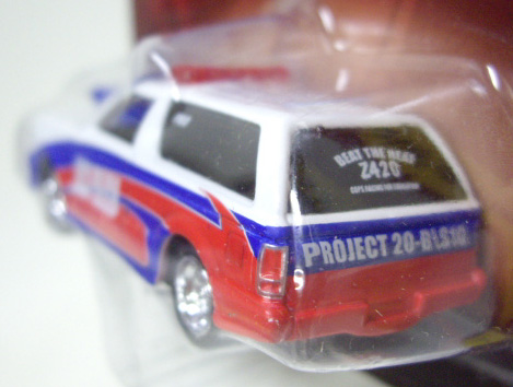 画像: FOREVER 64 R20 【DEPUTY JOSE ZEDA'S 1992 GMC TYPHOON】 WHITE-BLUE-RED