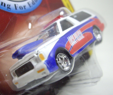 画像: FOREVER 64 R20 【DEPUTY JOSE ZEDA'S 1992 GMC TYPHOON】 WHITE-BLUE-RED