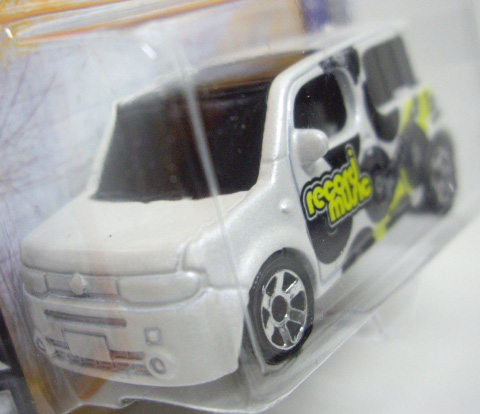 画像: 2012 【NISSAN CUBE】 WHITE