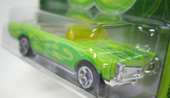 画像: 2012 WALMART EXCLUSIVE CLOVER CARS 【'67 PONTIAC GTO】　LT.GREEN/5SP