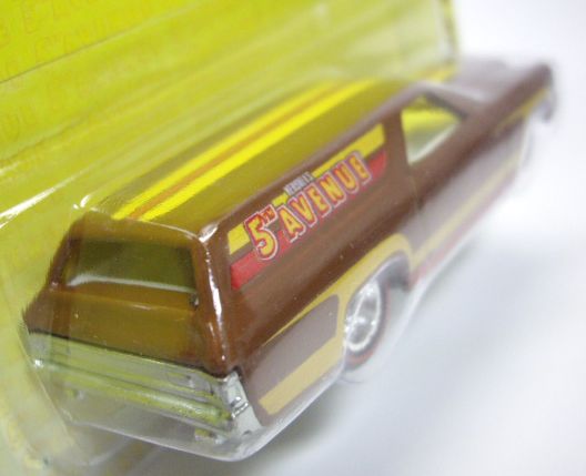画像: 2012 NOSTALGIC BRANDS - HERSHEY'S 2 【'70 CHEVELLE DELIVERY】　CHOCOLATE/RR 