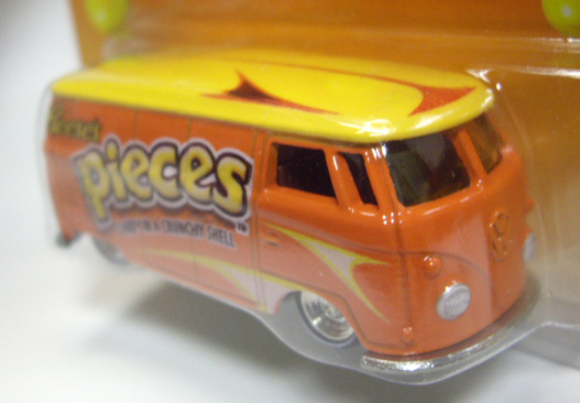 画像: 2012 NOSTALGIC BRANDS - HERSHEY'S 2 【VOLKSWAGEN MICRO BUS】　ORANGE/RR (NEW CAST)